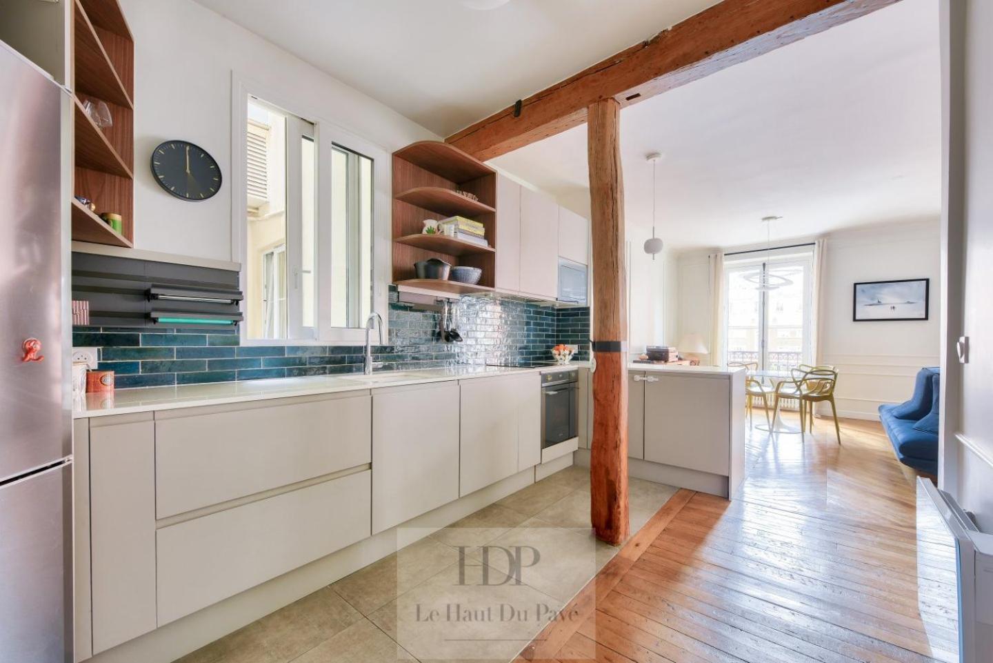 Apartment Ternes, 70m2, 2 Chambres, 2 Salles De Bains