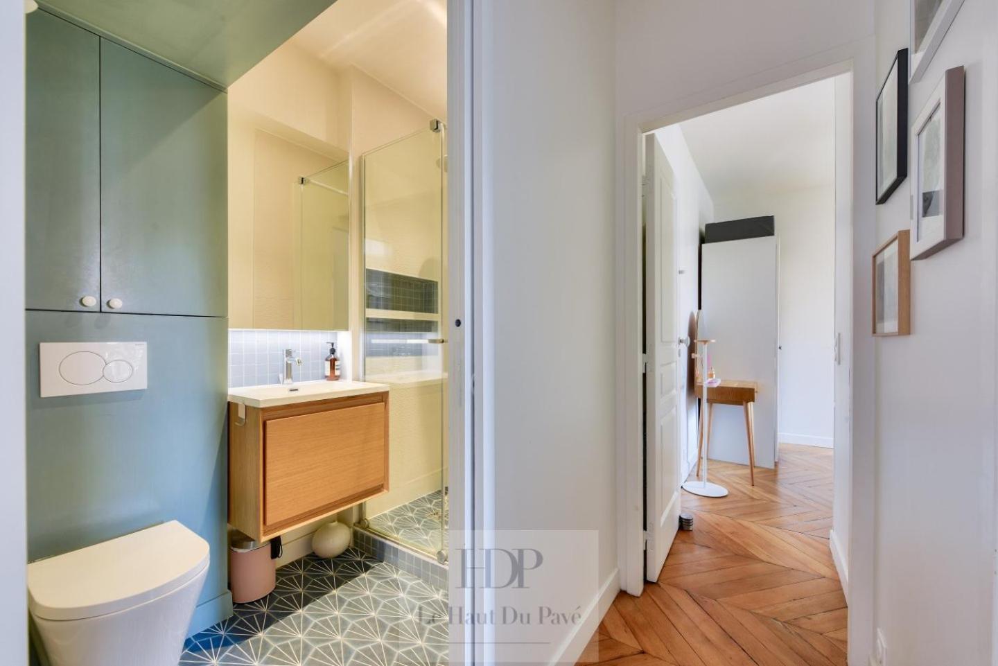Apartment Ternes, 70m2, 2 Chambres, 2 Salles De Bains Paris
